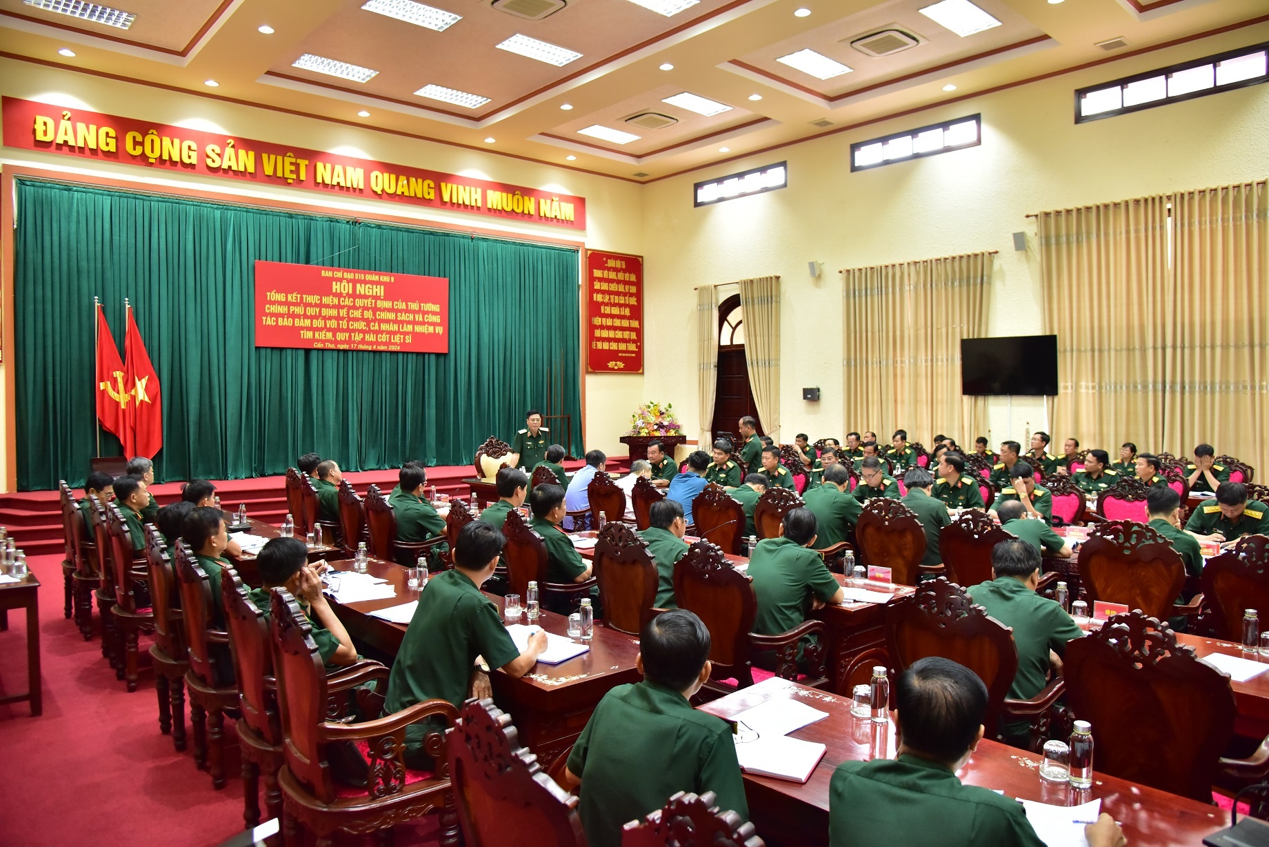 Đẩy mạnh việc chi trả chế độ, chính sách trong việc tìm kiếm, quy tập hài cốt liệt sĩ trên địa bàn Quân khu 9