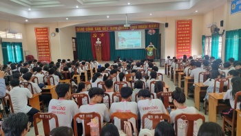 vinh long tuyen truyen ve bien dao viet nam