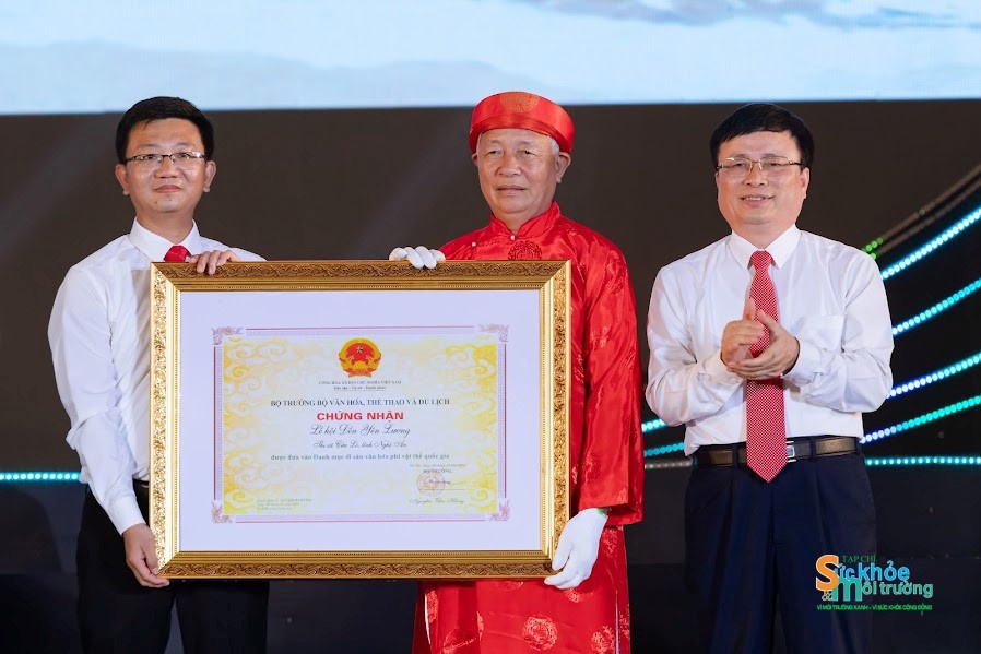 Bằng chứng nhận Di sản phi vật thể - Lễ hội đền Yên Lương Bằng chứng nhận Di sản phi vật thể - Lễ hội đền Yên Lương