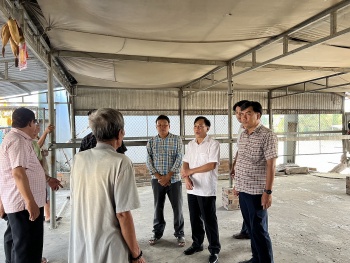 lanh dao can tho tham hoi dong vien ho tro nguoi dan vu sut lun bo kenh duong tinh 921