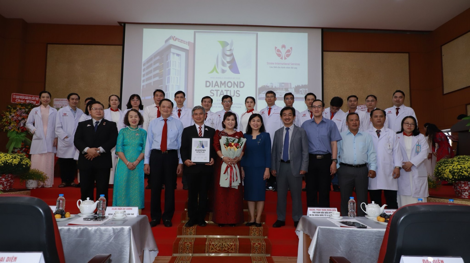 “Chúng tôi lập bệnh viện để cứu người chứ không phải vì lợi nhuận”