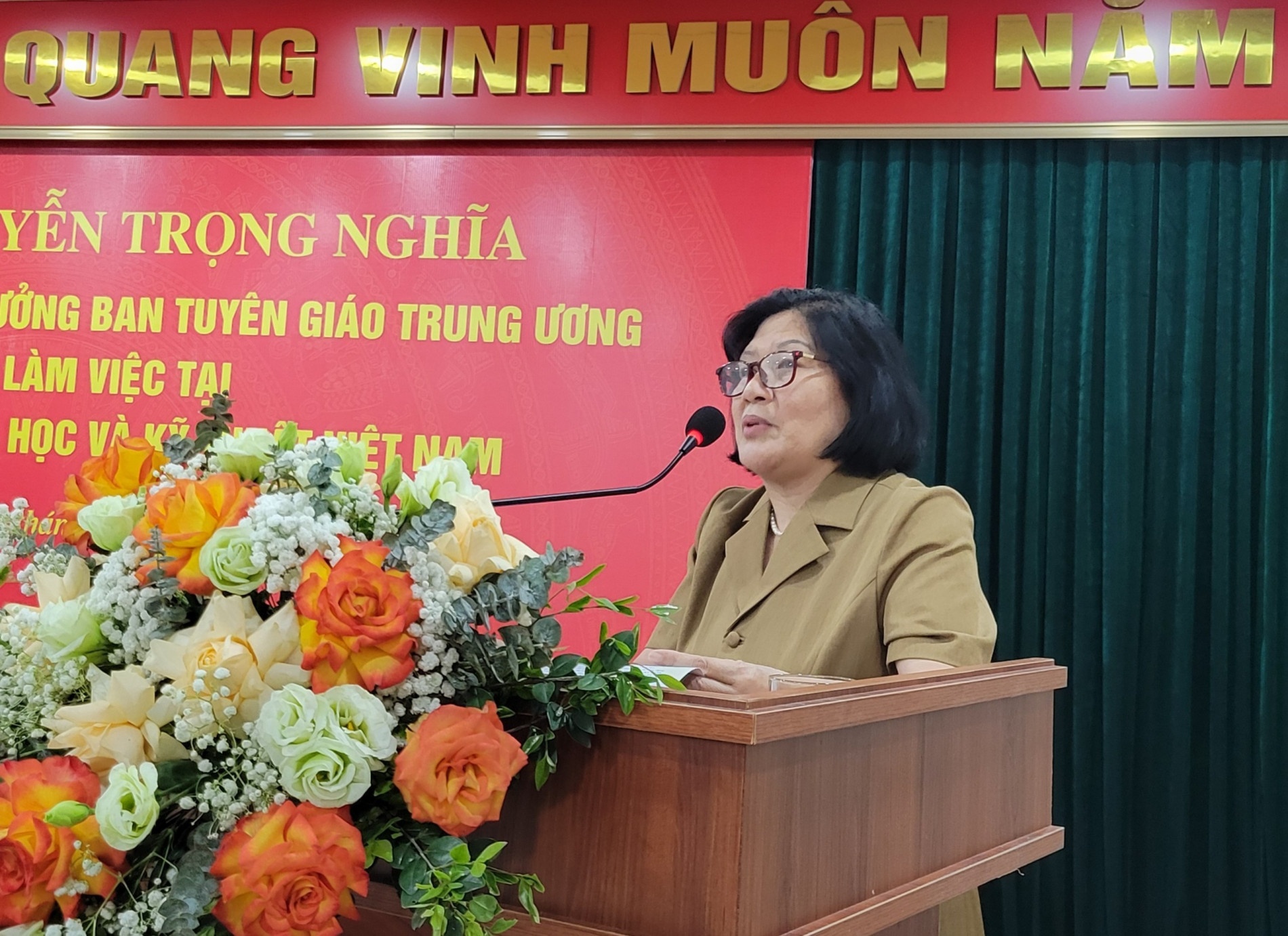 Đại biểu tham gia ý kiến tại buổi làm việc