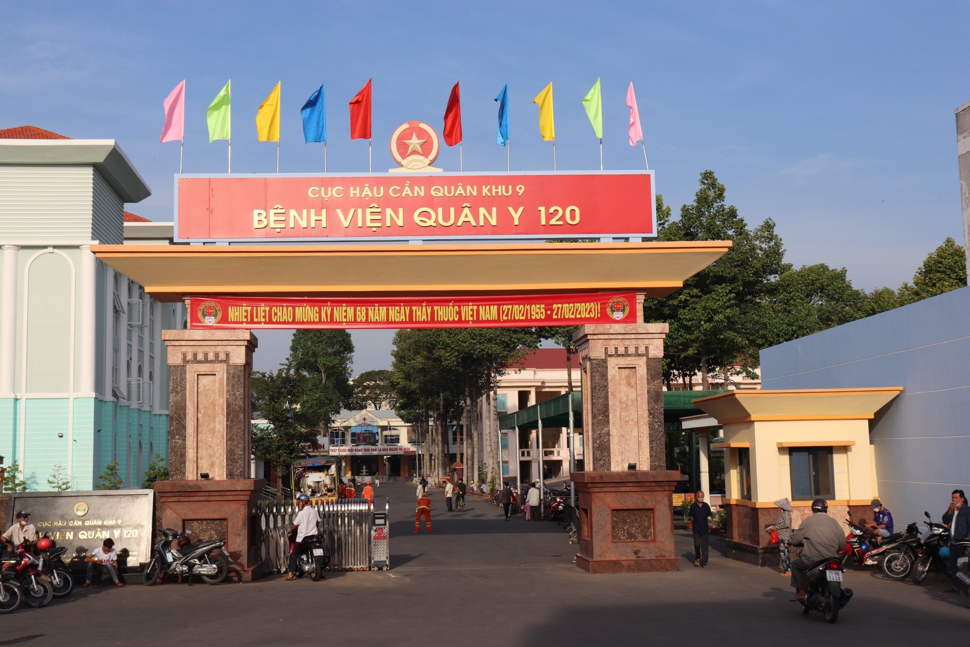 Tâm huyết với nghề, tận tụy, đồng cảm với những câu chuyện, hoàn cảnh cảnh người bệnh