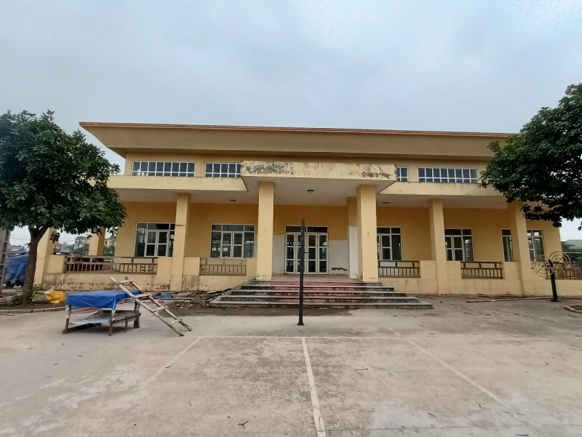 Trung tâm văn hóa thể thao xã Quất Lưu (Bình Xuyên, Vĩnh Phúc) thi công gần 6 năm vẫn chưa hoàn thành, gây ô nhiễm môi trường Trung tâm văn hóa thể thao xã Quất Lưu (Bình Xuyên, Vĩnh Phúc) thi công gần 6 năm vẫn chưa hoàn thành, gây ô nhiễm môi trường