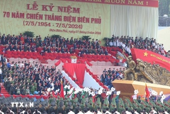 le mittinh ky niem 70 nam chien thang dien bien phu viet tiep nhung ban hung ca