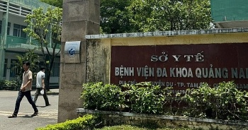 xu nghiem vu chan doan u buong trung phai bac si mo ben trai