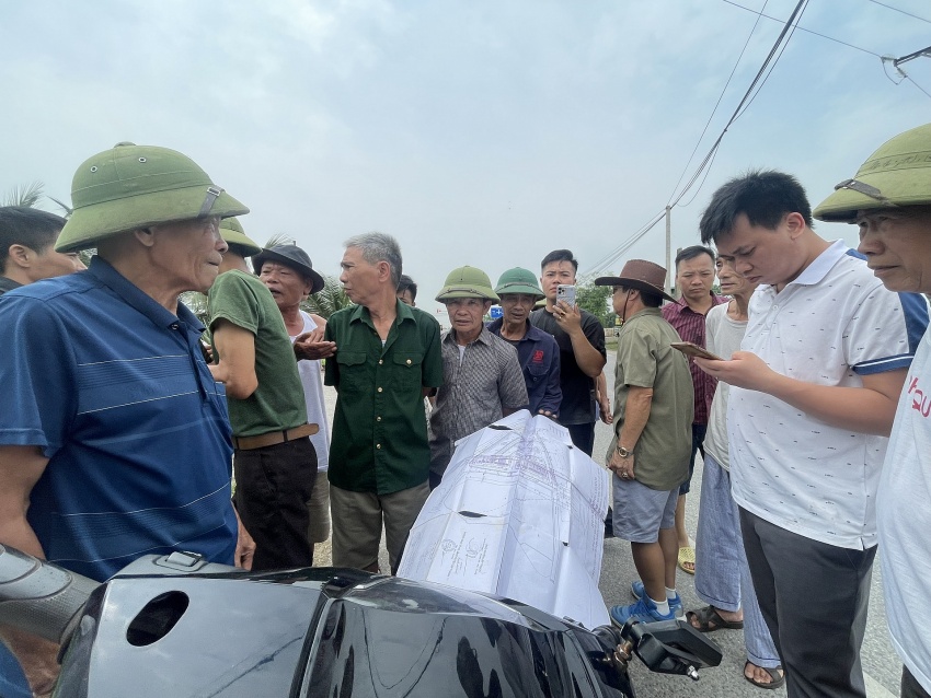 Lập Thạch - Vĩnh Phúc: Người dân bức xúc vì ao Trảng xã Triệu Đề bị san lấp ảnh hưởng đến môi trường và nước sản xuất nông nghiệp Lập Thạch - Vĩnh Phúc: Người dân bức xúc vì ao Trảng xã Triệu Đề bị san lấp ảnh hưởng đến môi trường và nước sản xuất nông nghiệp