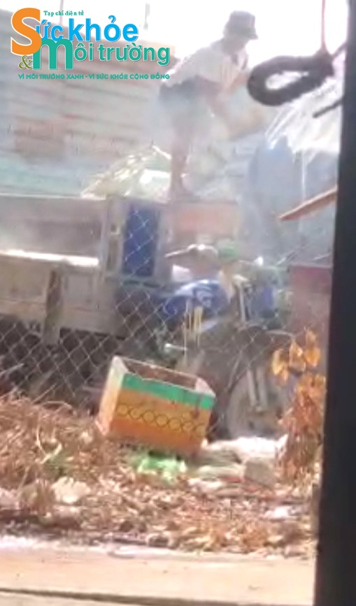 Quận 12, TPHCM: Bãi vật liệu xây dựng trái phép gây ô nhiễm môi trường