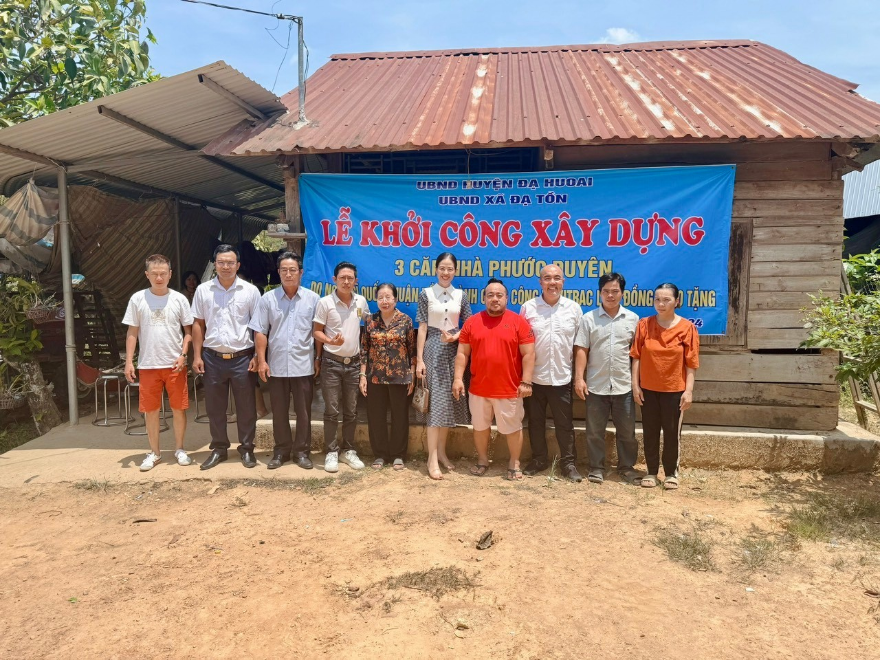 3 hộ nghèo ở huyện Đạ Huoai - tỉnh Lâm Đồng được hỗ trợ xây nhà 3 hộ nghèo ở huyện Đạ Huoai - tỉnh Lâm Đồng được hỗ trợ xây nhà