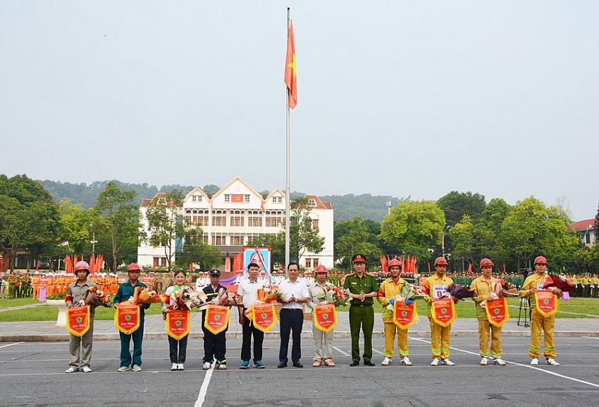 Lào Cai tổ chức Hội thi nghiệp vụ chữa cháy và cứu nạn, cứu hộ “Tổ liên gia an toàn phòng cháy, chữa cháy” năm 2024