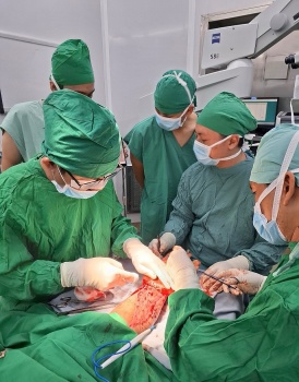 lan dau tien mo thanh cong ca vat da co tu do co cuong mach roi