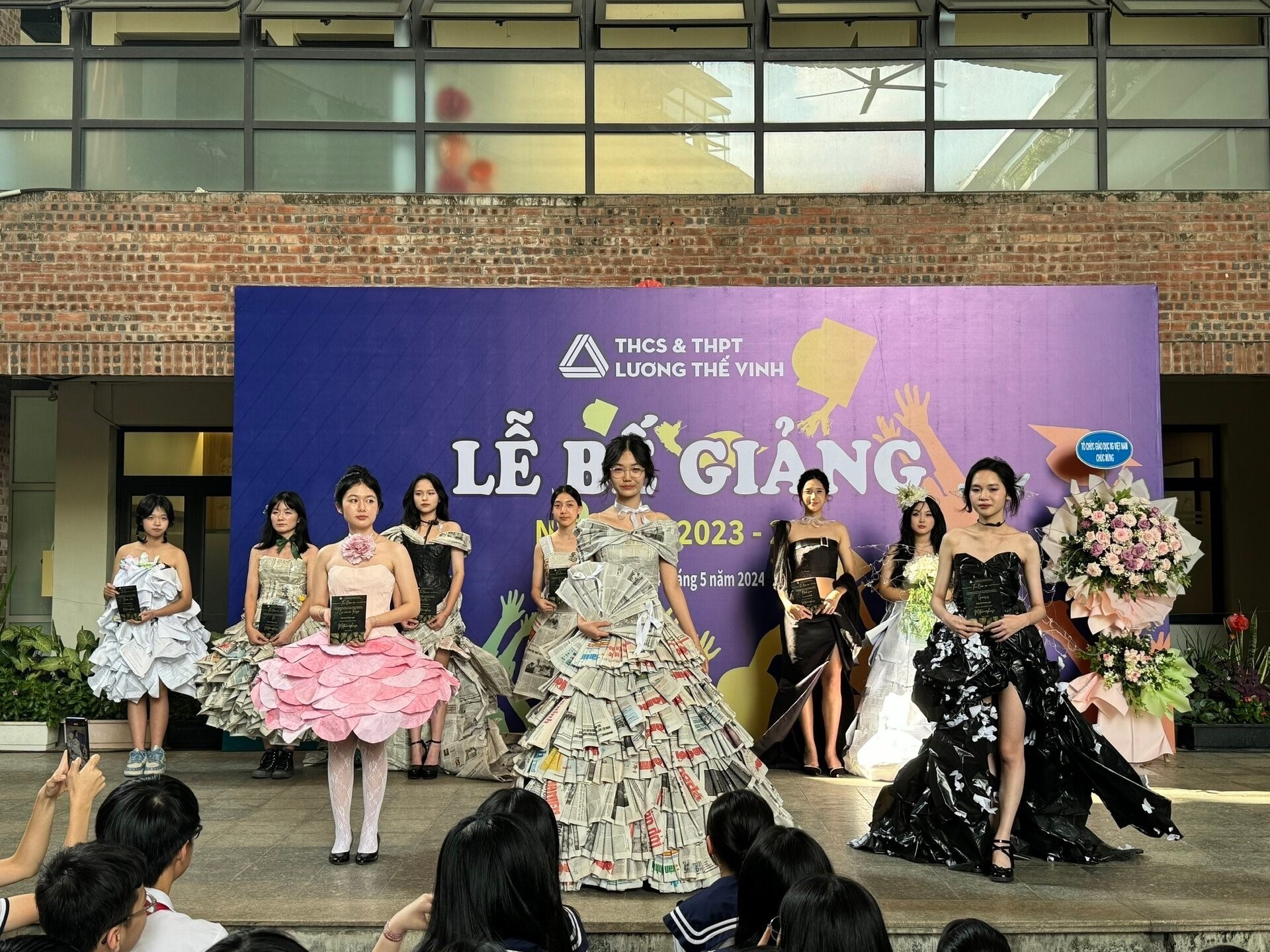 Thi thiết kế thời trang tái chế, nâng cao nhận thức bảo vệ môi trường