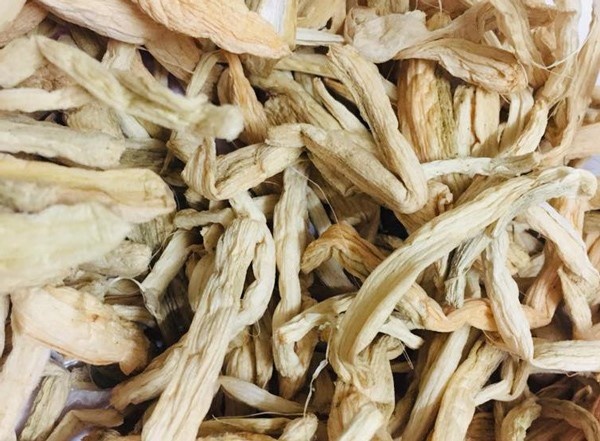 Dọc mùng được dùng sơ chế thành một số bài thuốc trong Y học cổ truyền. Dọc mùng được dùng sơ chế thành một số bài thuốc trong Y học cổ truyền.