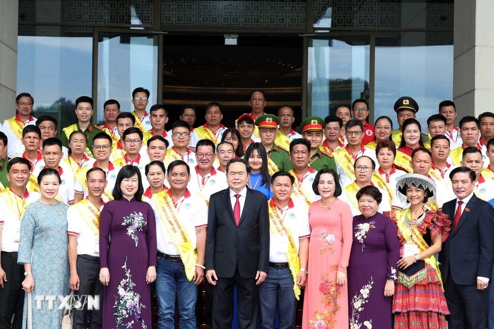 Cùng nhau lan tỏa tinh thần, nghĩa cử cao đẹp của hiến máu tình nguyện/ Ảnh: Vietnam+ Cùng nhau lan tỏa tinh thần, nghĩa cử cao đẹp của hiến máu tình nguyện/ Ảnh: Vietnam+