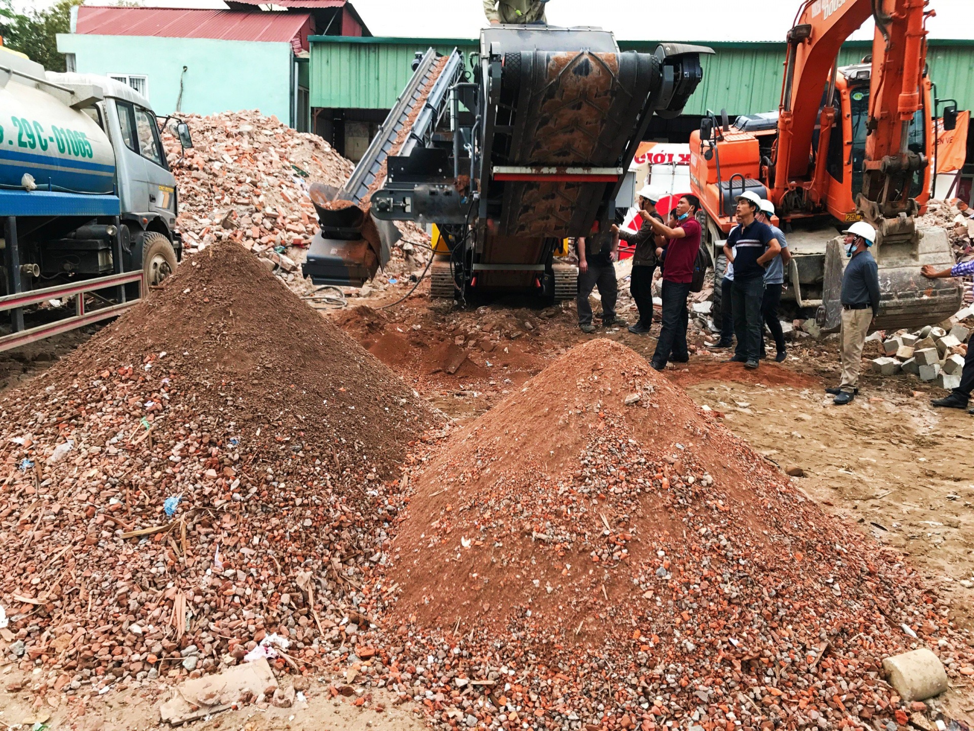 Công ty CP Xử lý chất thải xây dựng và Đầu tư phát triển môi trường Hà Nội: Nỗ lực xử lý chất thải rắn nhằm bảo vệ môi trường Thủ Đô