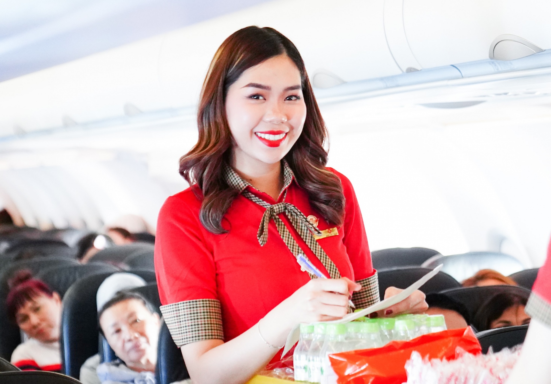 Tuần lễ vàng giảm 50% vé bay Thành Đô, Tây An, Hong Kong (Trung Quốc),  Vietjet thôi!
