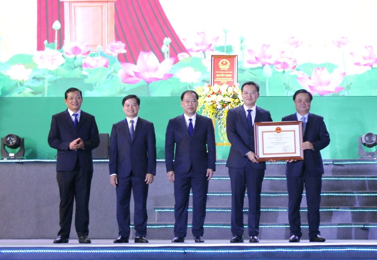 Huyện Yên Bình (Yên Bái) đạt chuẩn nông thôn mới Huyện Yên Bình (Yên Bái) đạt chuẩn nông thôn mới