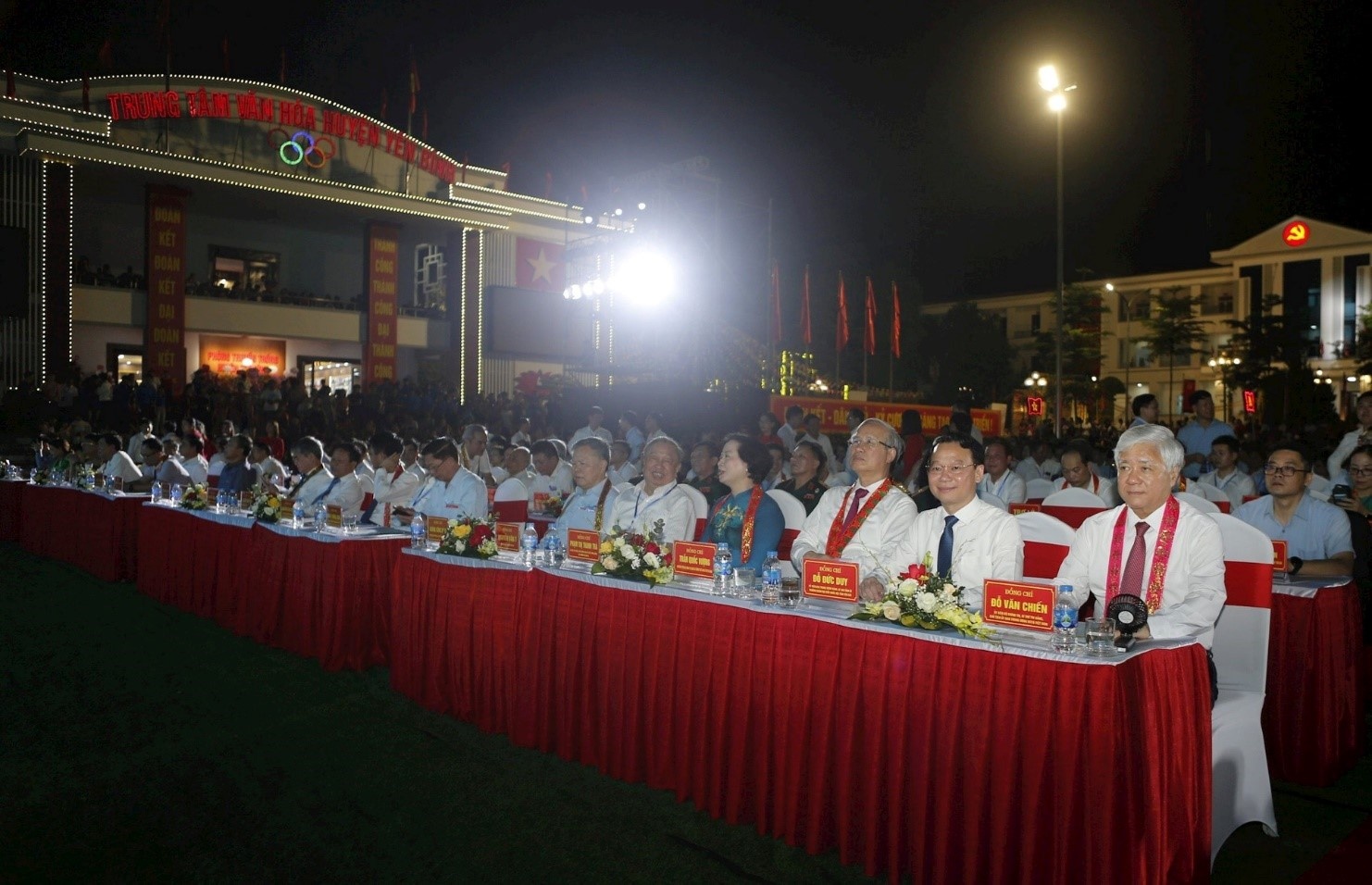 Huyện Yên Bình (Yên Bái) đạt chuẩn nông thôn mới Huyện Yên Bình (Yên Bái) đạt chuẩn nông thôn mới