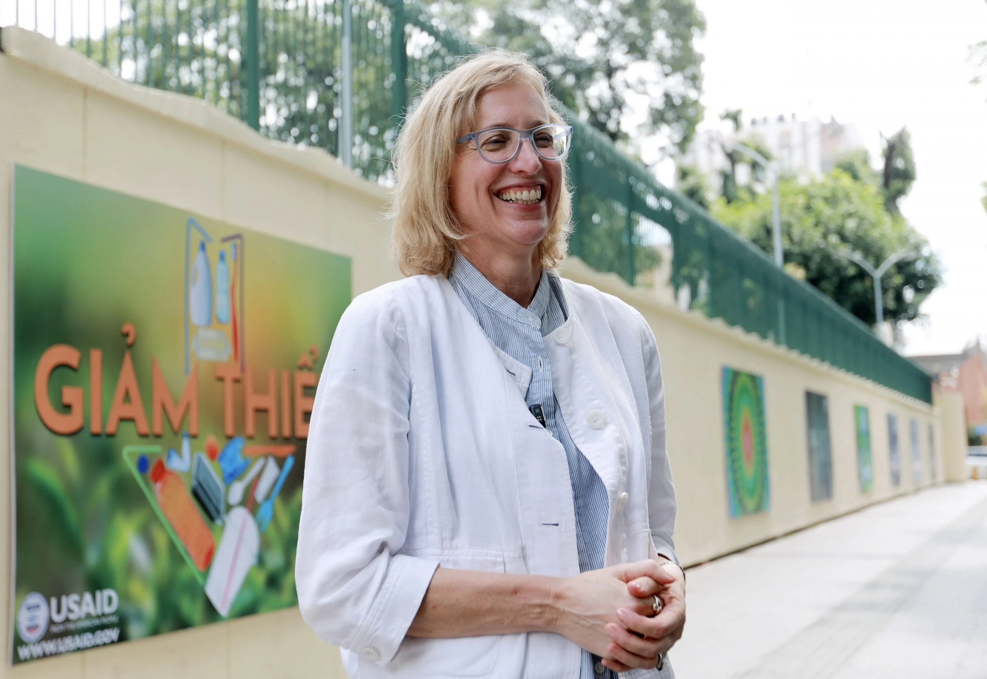 Bà Susan Burns, Tổng lãnh sự Mỹ tại TP.HCM, muốn bảo vệ môi trường vì tương lai thế hệ trẻ Bà Susan Burns, Tổng lãnh sự Mỹ tại TP.HCM, muốn bảo vệ môi trường vì tương lai thế hệ trẻ