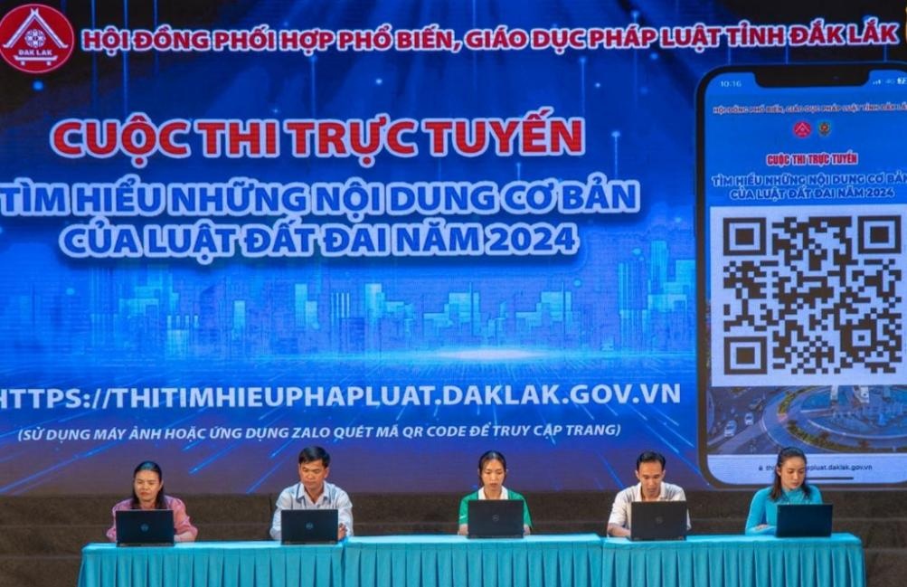 Những thí sinh đầu tiên tham gia cuộc thi