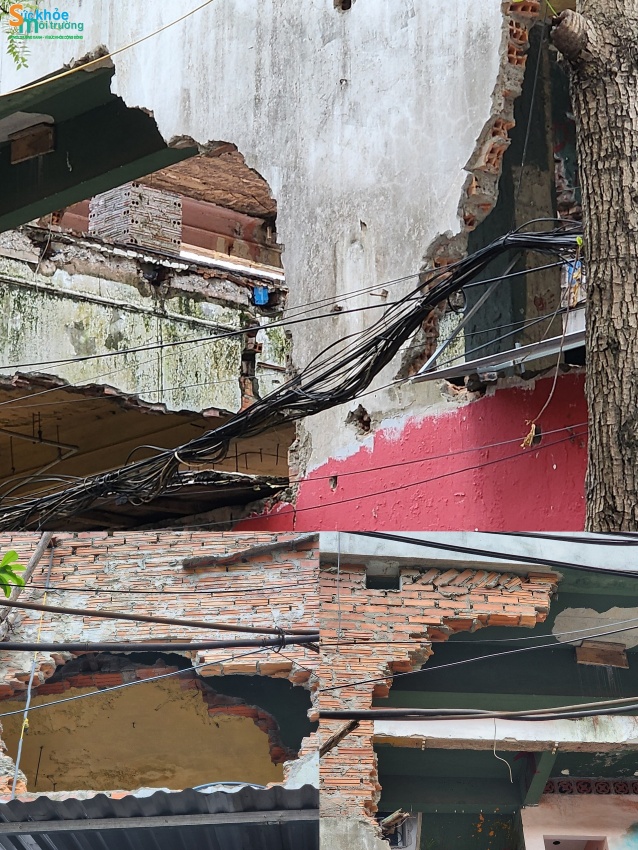 Bất chấp lệnh đình chỉ nhà hàng 173 Thái Hà “mở chui” đón khách Bất chấp lệnh đình chỉ nhà hàng 173 Thái Hà “mở chui” đón khách