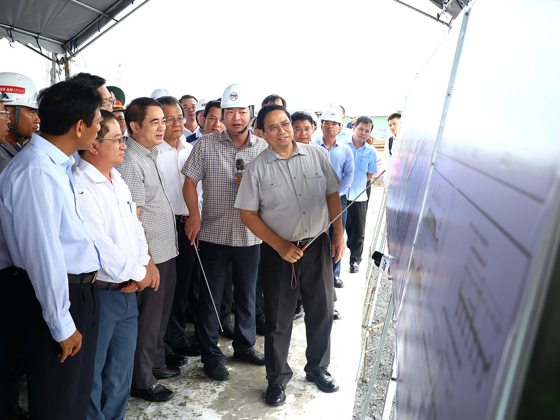 Thủ tướng Phạm Minh Chính làm việc tại một số tỉnh Đồng bằng sông Cửu Long