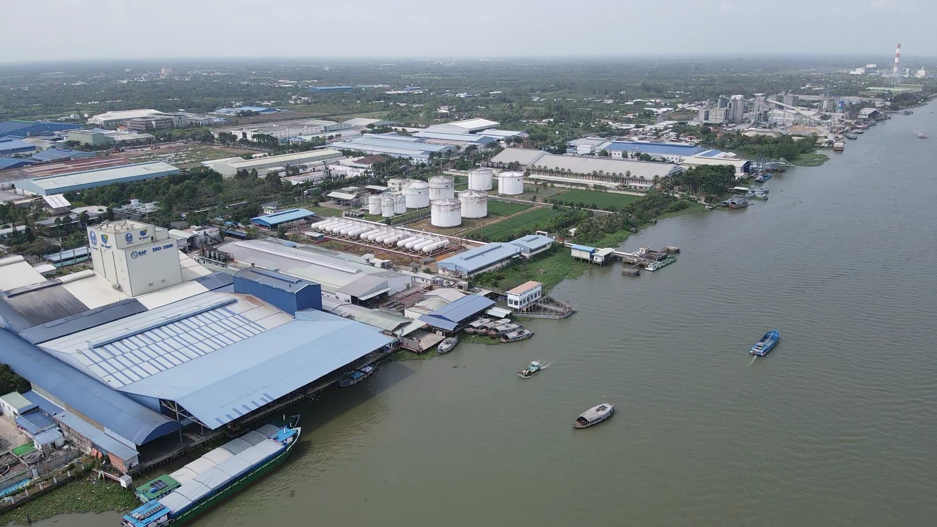 Thúc đẩy phát triển “công nghiệp xanh”