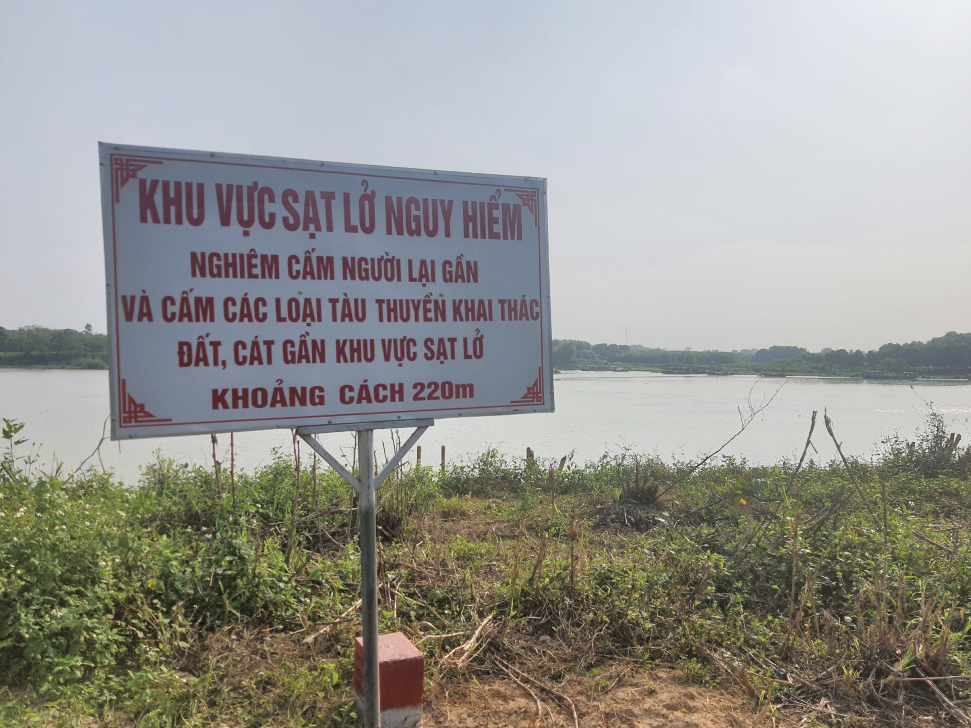 Các địa phương có mỏ cát đã từng bước thực hiện quản lý khai thác có kế hoạch, tuân thủ các quy định pháp luật, giảm mức độ ảnh hưởng nghiêm trọng đến môi trường tự nhiên…