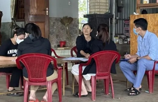 Cán bộ Y tế điều tra, giám sát ổ dịch sởi tại huyện Cư Kuin Cán bộ Y tế điều tra, giám sát ổ dịch sởi tại huyện Cư Kuin