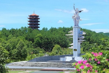 thang bay o nga ba dong loc huyen thoai