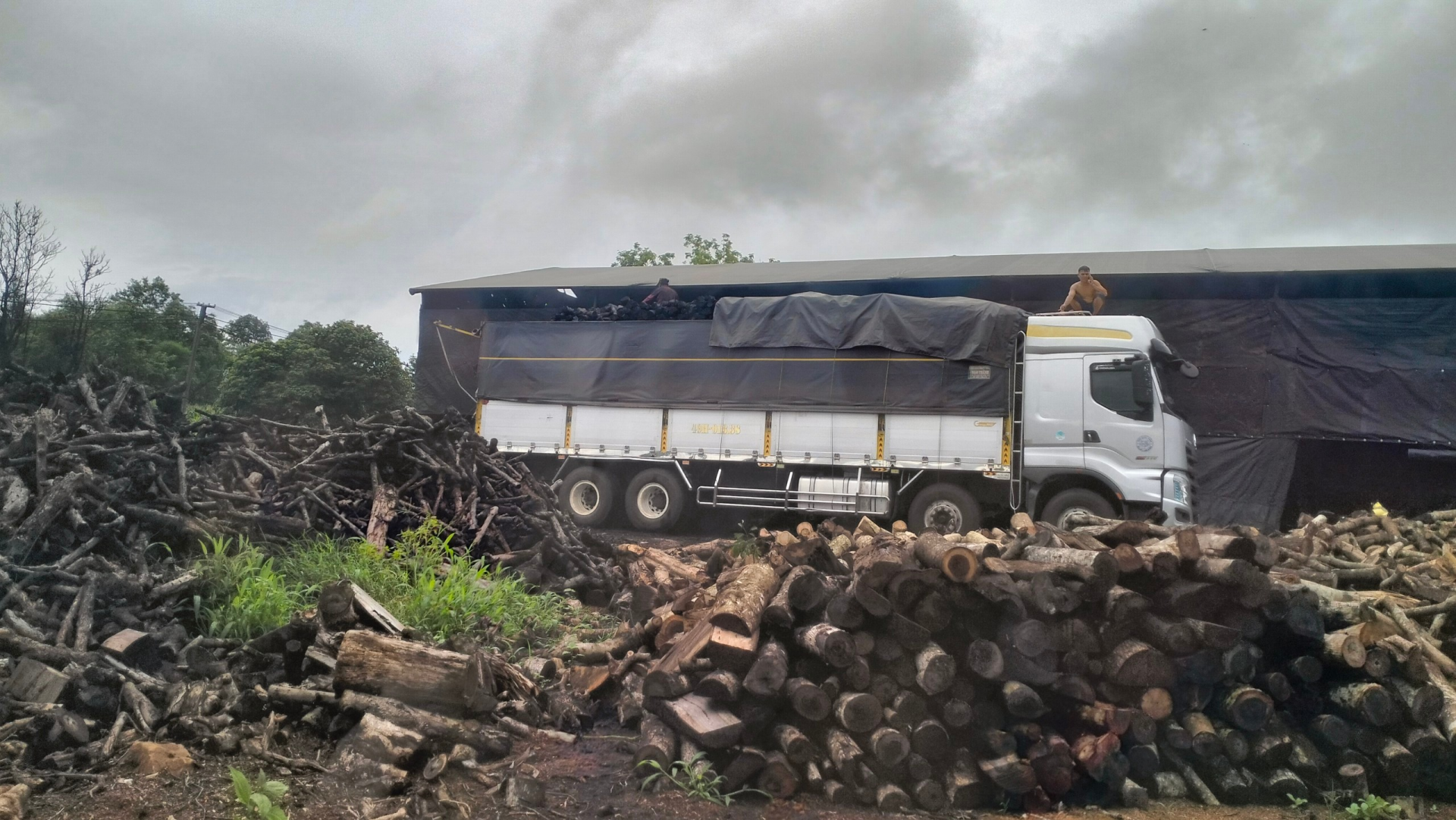 Đắk Lắk: Lò than gây ô nhiễm môi trường tại xã Ea Bar