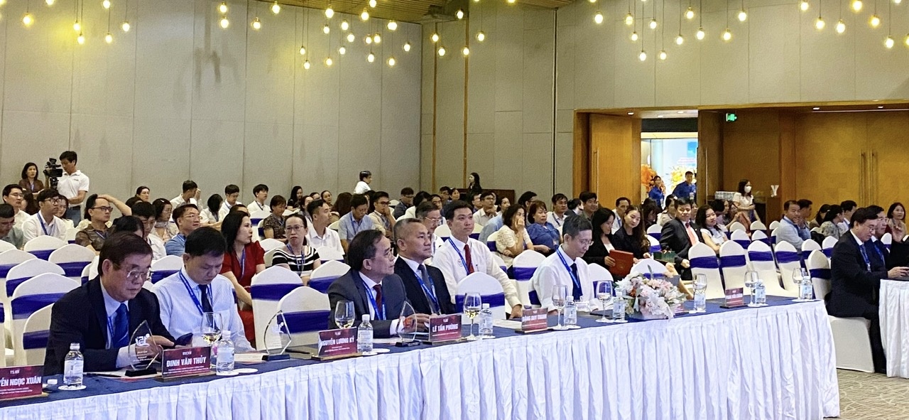 Toàn cảnh hội nghị Toàn cảnh hội nghị