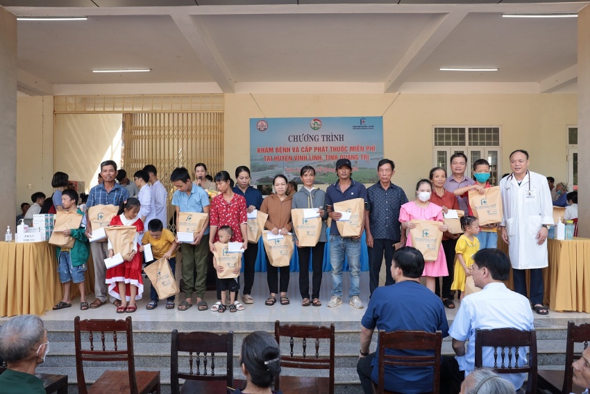 Bệnh viện Đại học Y Hà Nội - Hành trình Tháng 7 thiêng liêng Bệnh viện Đại học Y Hà Nội - Hành trình Tháng 7 thiêng liêng