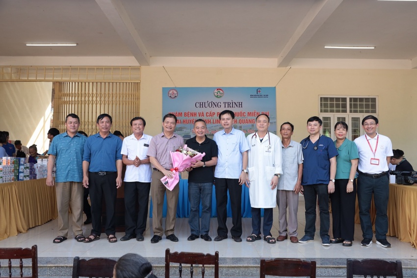 Bệnh viện Đại học Y Hà Nội - Hành trình Tháng 7 thiêng liêng Bệnh viện Đại học Y Hà Nội - Hành trình Tháng 7 thiêng liêng