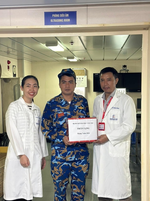 Bệnh viện Đại học Y Hà Nội - Hành trình Tháng 7 thiêng liêng Bệnh viện Đại học Y Hà Nội - Hành trình Tháng 7 thiêng liêng