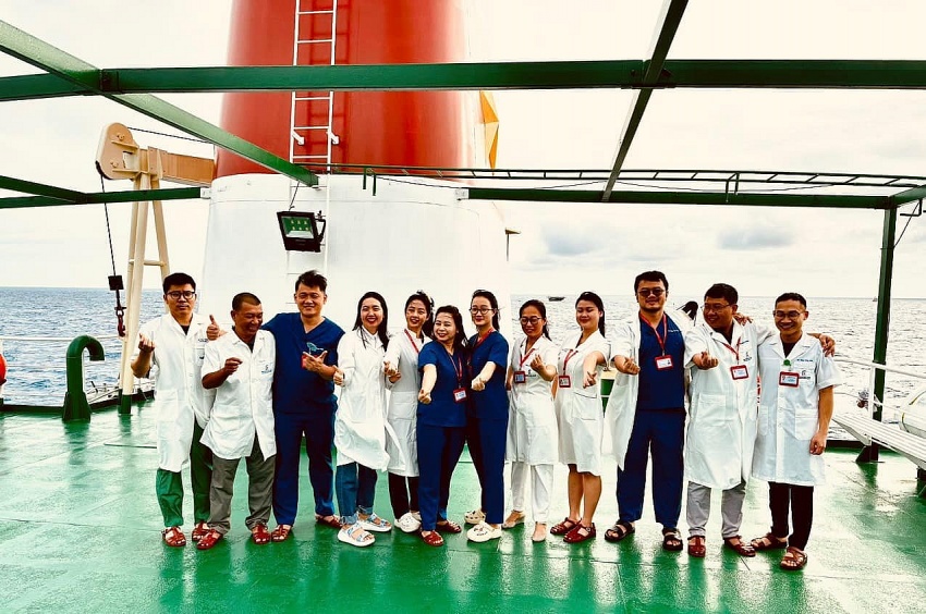 Bệnh viện Đại học Y Hà Nội - Hành trình Tháng 7 thiêng liêng Bệnh viện Đại học Y Hà Nội - Hành trình Tháng 7 thiêng liêng