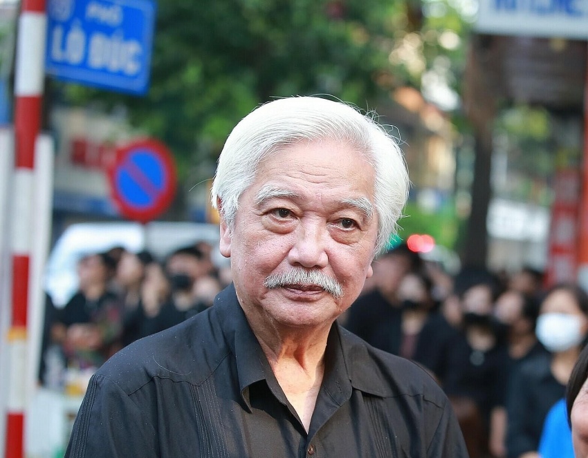 Hàng ngàn, hàng vạn người dân thành kính vào viếng Tổng Bí Thư Nguyễn Phú Trọng