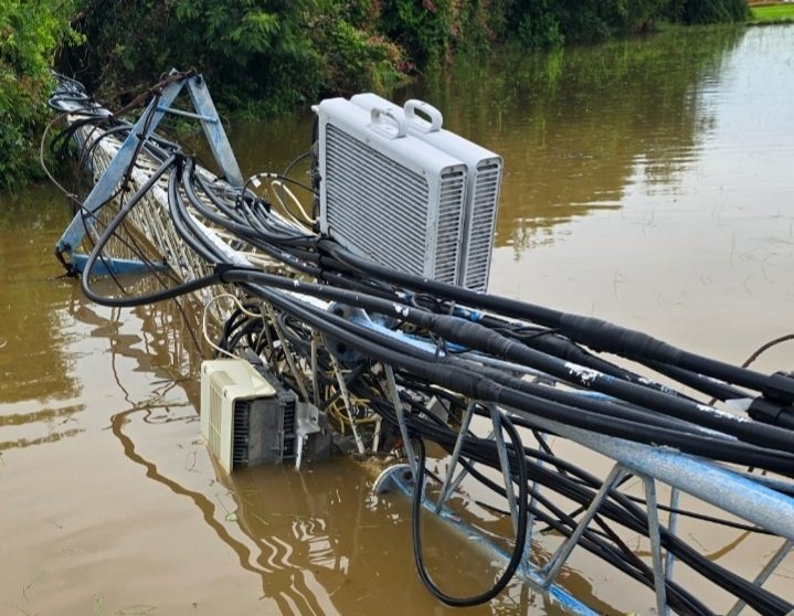 Cà Mau, Bạc Liêu liên tiếp xảy ra giông lốc do thời tiết xấu Cà Mau, Bạc Liêu liên tiếp xảy ra giông lốc do thời tiết xấu