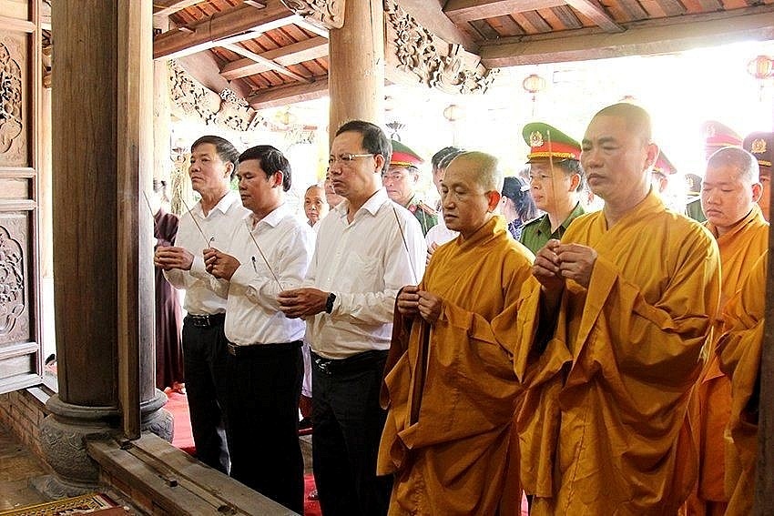 Hà Tĩnh: Người dân đến chùa cầu siêu, tưởng nhớ Tổng Bí thư Nguyễn Phú Trọng Hà Tĩnh: Người dân đến chùa cầu siêu, tưởng nhớ Tổng Bí thư Nguyễn Phú Trọng