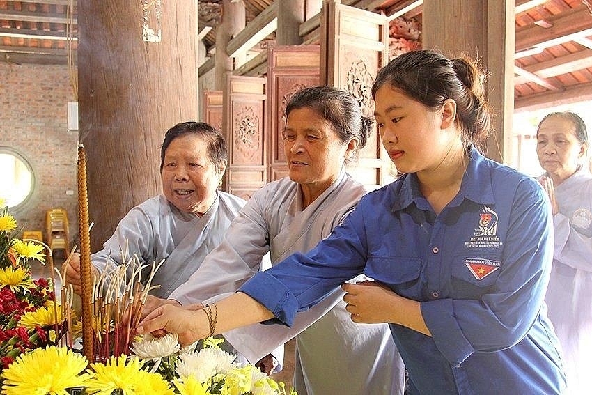 Hà Tĩnh: Người dân đến chùa cầu siêu, tưởng nhớ Tổng Bí thư Nguyễn Phú Trọng Hà Tĩnh: Người dân đến chùa cầu siêu, tưởng nhớ Tổng Bí thư Nguyễn Phú Trọng