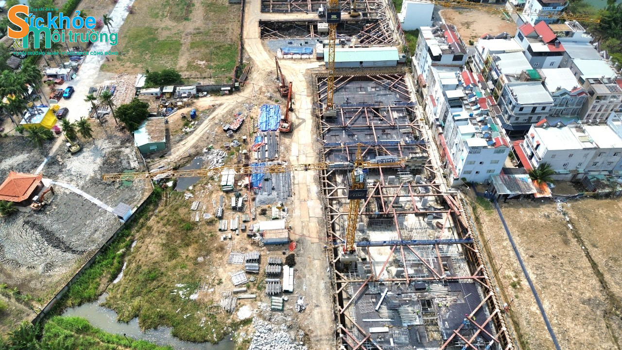 Dự án cao ốc căn hộ Khải Hoàn Prime nơi phát sinh nguồn bùn thải.