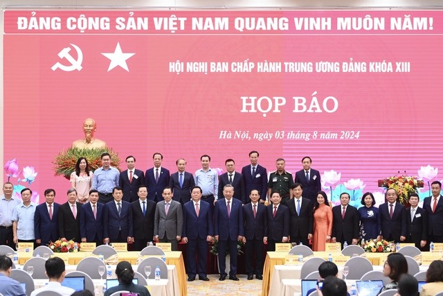 undefined Tổng Bí thư, Chủ tịch nước Tô Lâm và các đại biểu tại họp báo - Ảnh VGP/Nhật Bắc