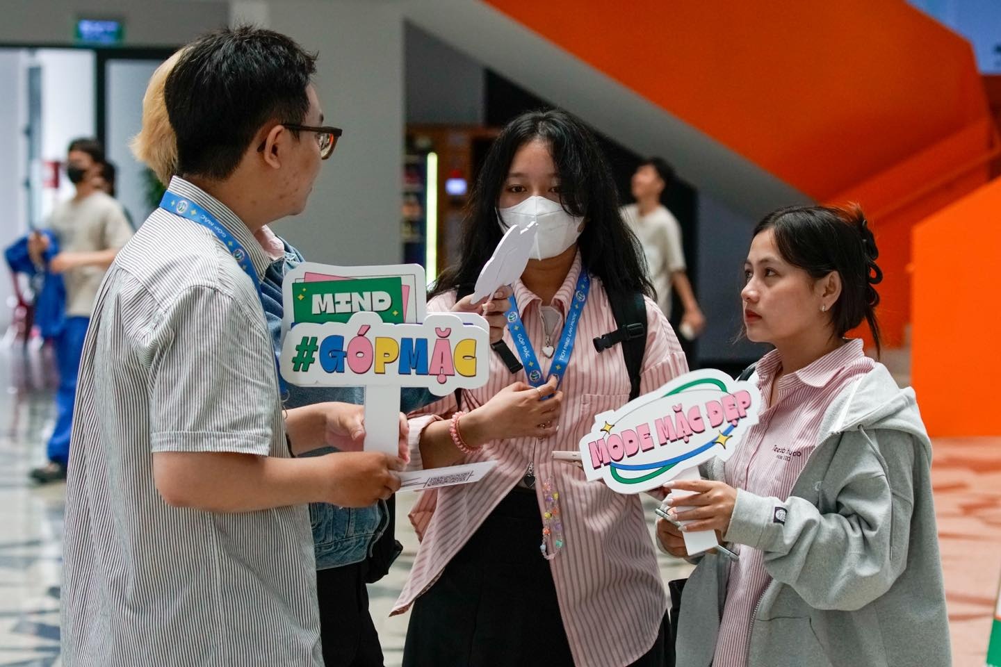 Nâng cao nhận thức của giới trẻ về tác động của “thời trang nhanh” đối với môi trường Nâng cao nhận thức của giới trẻ về tác động của “thời trang nhanh” đối với môi trường