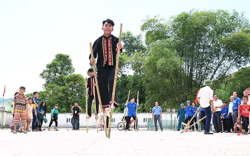 Lễ hội Tết Lấp lỗ của đồng bào dân tộc Chứt ở huyện Hương Khê, Hà Tĩnh Lễ hội Tết Lấp lỗ của đồng bào dân tộc Chứt ở huyện Hương Khê, Hà Tĩnh