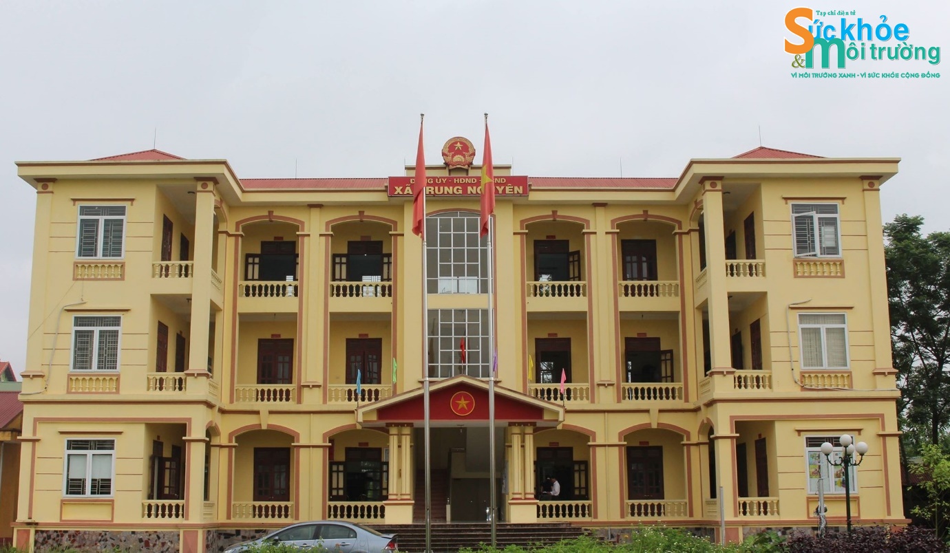 Chủ tịch UBND xã Trung Nguyên Hoàng Thành Nam cho biết “do mới chuyển về công tác nhận nhiệm vụ nên chưa nắm hết được các trường hợp vi phạm…” Chủ tịch UBND xã Trung Nguyên Hoàng Thành Nam cho biết “do mới chuyển về công tác nhận nhiệm vụ nên chưa nắm hết được các trường hợp vi phạm…”