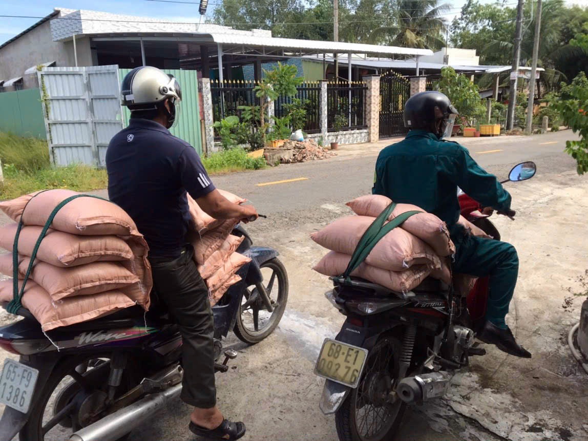 Người miền Tây mở lòng mùa Vu lan Người miền Tây mở lòng mùa Vu lan