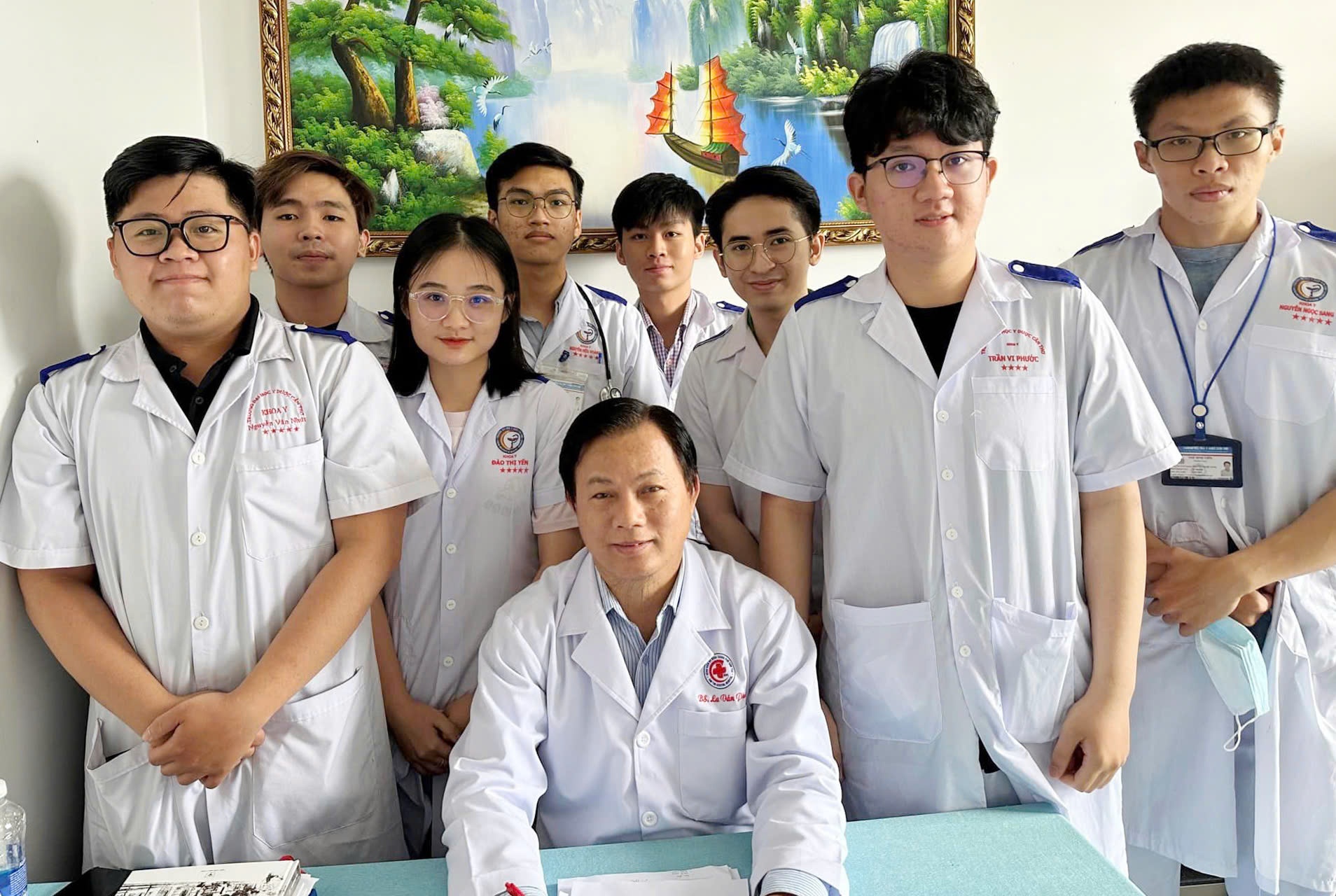 Tiến sĩ, Bác sĩ, Thầy thuốc ưu tú La Văn Phú tận tâm vì người bệnh