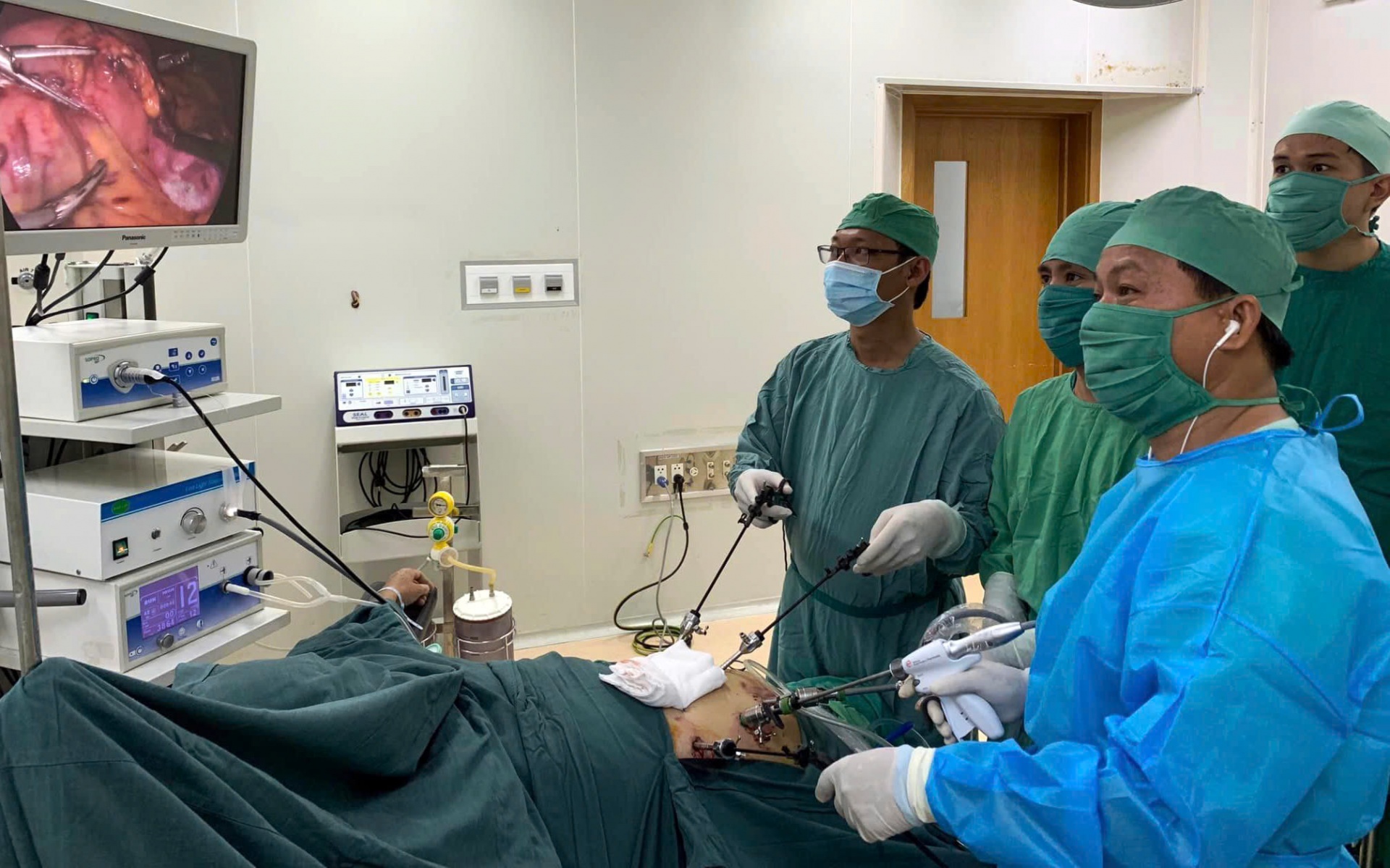 Tiến sĩ, Bác sĩ, Thầy thuốc ưu tú La Văn Phú tận tâm vì người bệnh