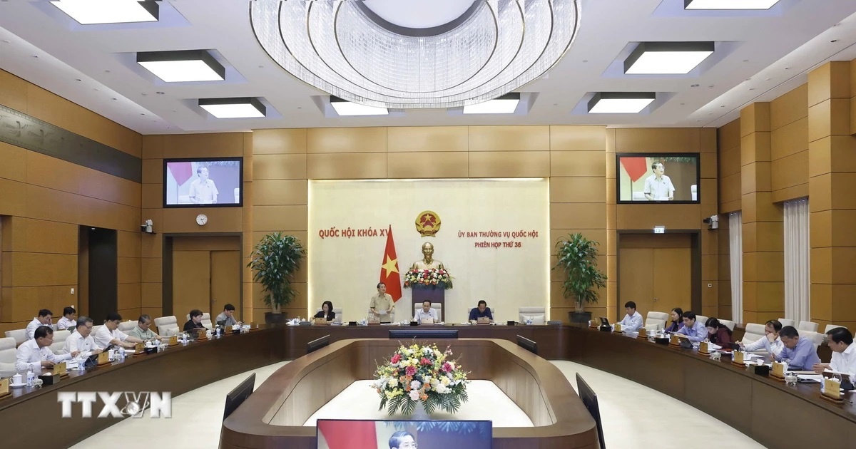 Hơn 400 tỉ đồng bổ sung dự toán chi cho sự nghiệp y tế, dân số và gia đình Hơn 400 tỉ đồng bổ sung dự toán chi cho sự nghiệp y tế, dân số và gia đình