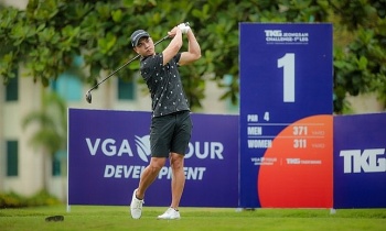 tran le duy nhat lan dau tien tham du brg open golf championship danang
